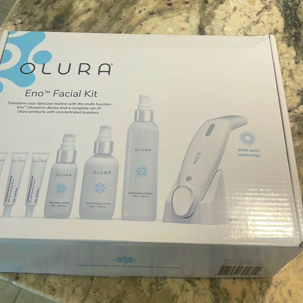 OLURA won facial kit never used retail price ($225)